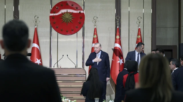 Siyaset tüccarlarının ihtiraslarına kurban edeceğimiz tek bir gencimiz de yoktur