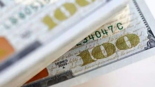 Cari denge 4,4 milyar dolar açık verdi