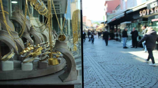 İzmirli'de sahte ve düşük ayarlı altın protestosu