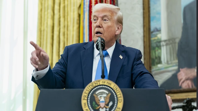 Trump’tan FED’e: "Yavaş hareket eden FED faizleri düşürmeli"