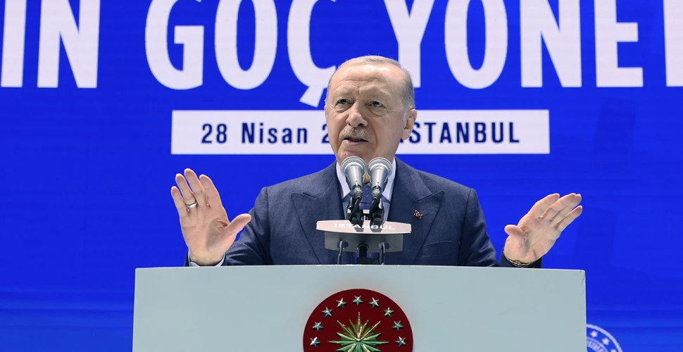 "Türkiye’de toplam 4 milyon 33 bin göçmen var"