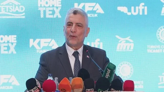 Batı uyanmaya başladı